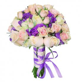 Букет невесты из роз и эустомы «Свадебное настроение»